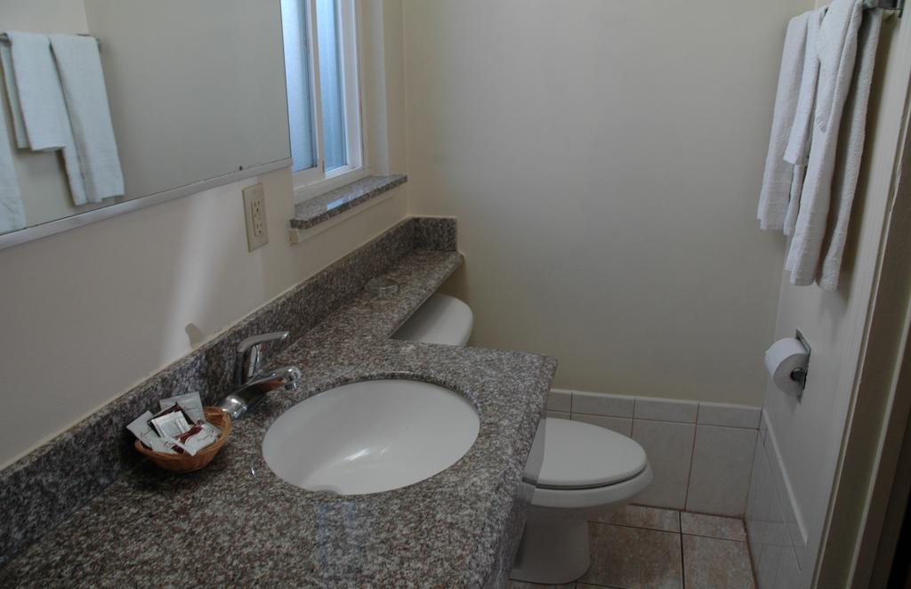 El Dorado Motel Pittsburg Bilik gambar